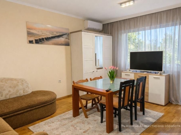 Дава се под наем Четиристаен апартамент в Варна, Център - 95 кв.м за 747.66 € - Снимка #1