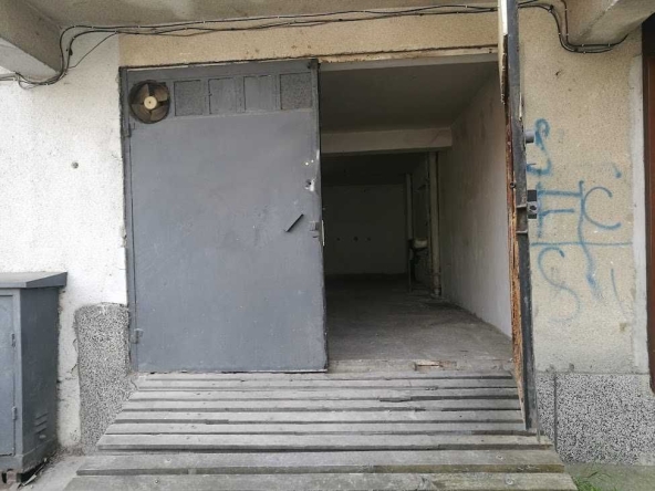 Дава се под наем Гараж / Паркомясто в Варна, Автогара - 35 кв.м за 112.2 € - Снимка #1