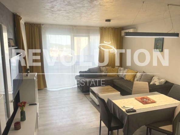 Дава се под наем Двустаен апартамент в Варна, Виница - 82 кв.м за 500 € - Снимка #1