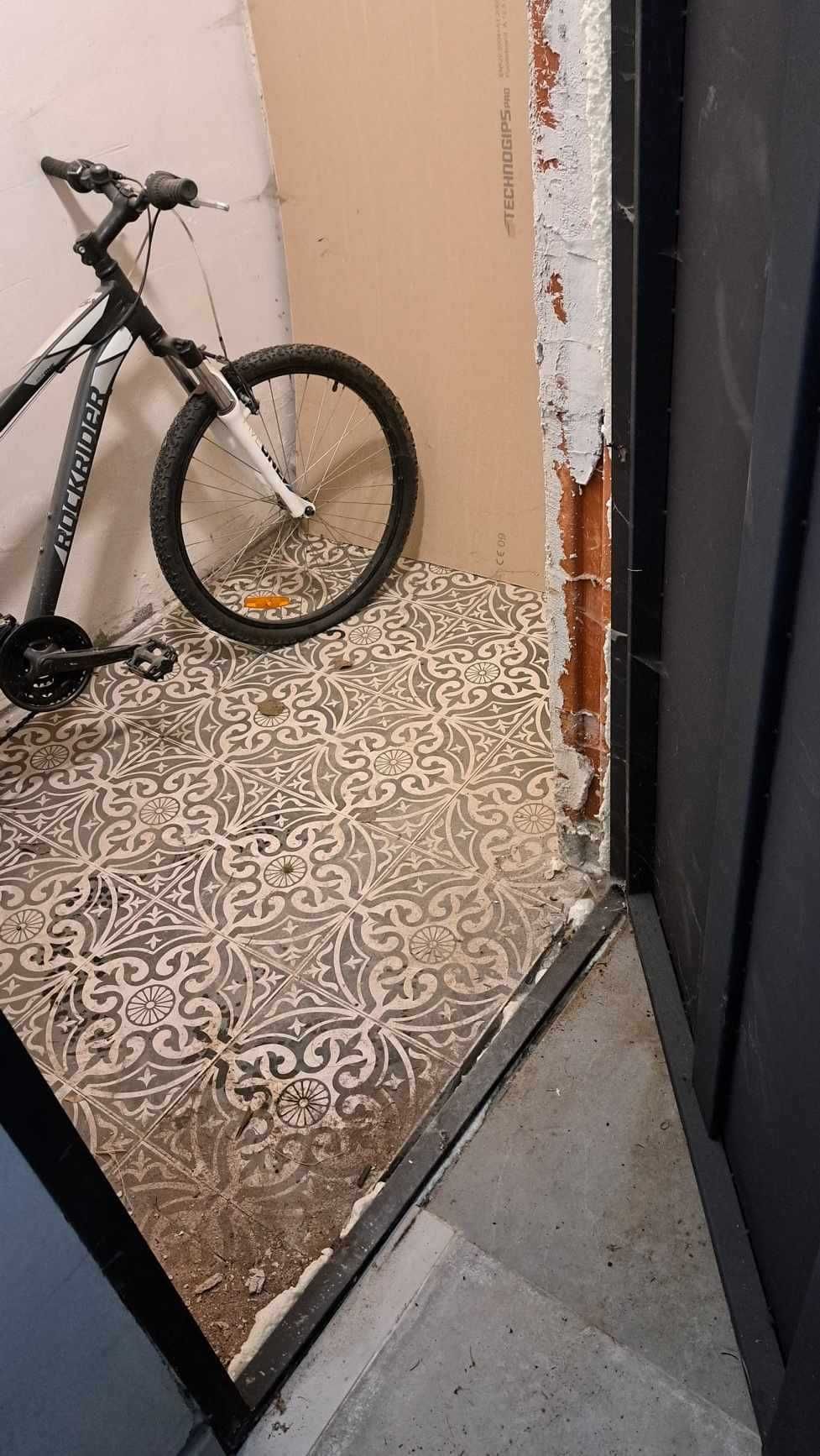 Дава се под наем Склад в София, Манастирски ливади - 3 кв.м за 30.6 € - Снимка #1