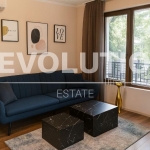 Дава се под наем Тристаен апартамент в Варна, Гръцка махала - 80 кв.м за 800 € - Снимка #1