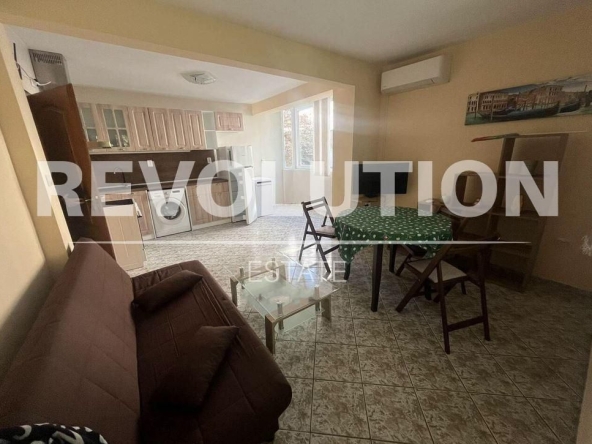 Дава се под наем Двустаен апартамент в Варна, Лятно кино Тракия - 60 кв.м за 400 € - Снимка #1