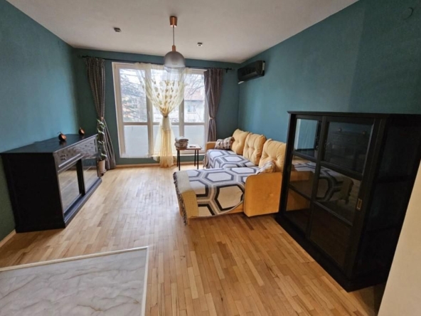 Дава се под наем Тристаен апартамент в София, Гео Милев - 75 кв.м за 750 € - Снимка #1