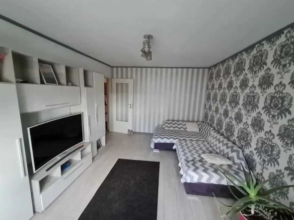 Дава се под наем Двустаен апартамент в Пловдив, Център - 60 кв.м за 331.5 € - Снимка #1