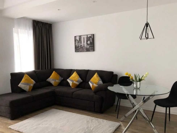 Дава се под наем Двустаен апартамент в Пловдив, Център - 60 кв.м за 265.2 € - Снимка #1