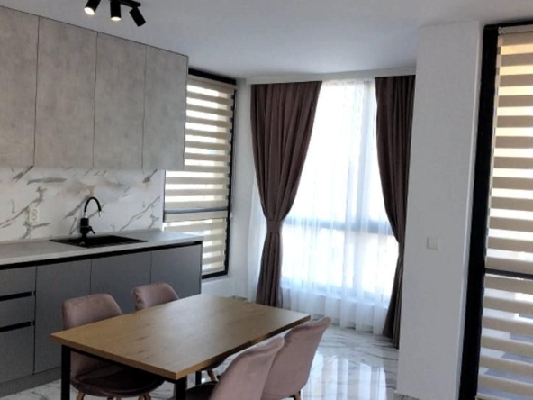 Дава се под наем Двустаен апартамент в Пловдив, Христо Смирненски - 80 кв.м за 550 € - Снимка #1