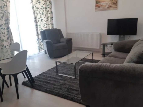 Дава се под наем Двустаен апартамент в Пловдив, Тракия - 52 кв.м за 357 € - Снимка #1