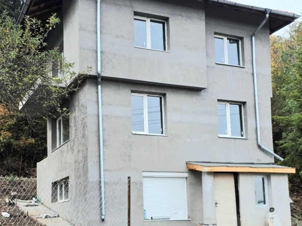 Къща в с. Панчарево, Област София-град - 150 кв.м за 2067 €/кв.м - Снимка #1