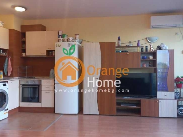 Тристаен апартамент в Балчик - 98 кв.м за 786 €/кв.м - Снимка #1