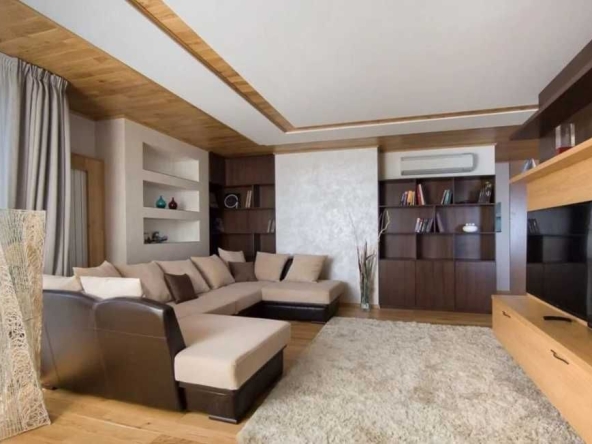 Дава се под наем Двустаен апартамент в Пловдив, Център - 44 кв.м за 147.9 € - Снимка #1