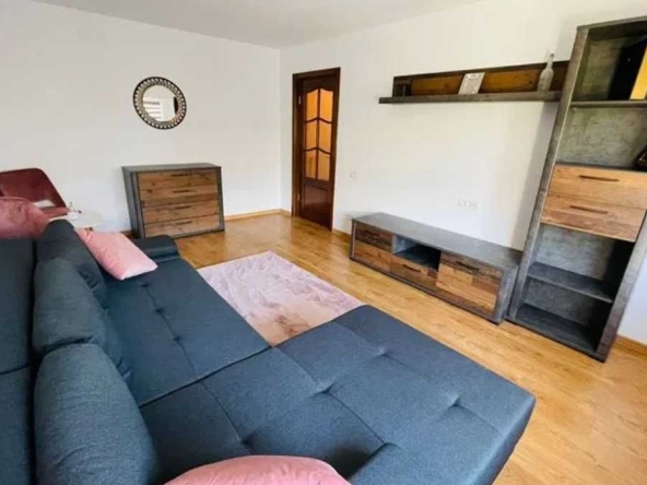 Дава се под наем Тристаен апартамент в Пловдив, Изгрев - 88 кв.м за 260.1 € - Снимка #1