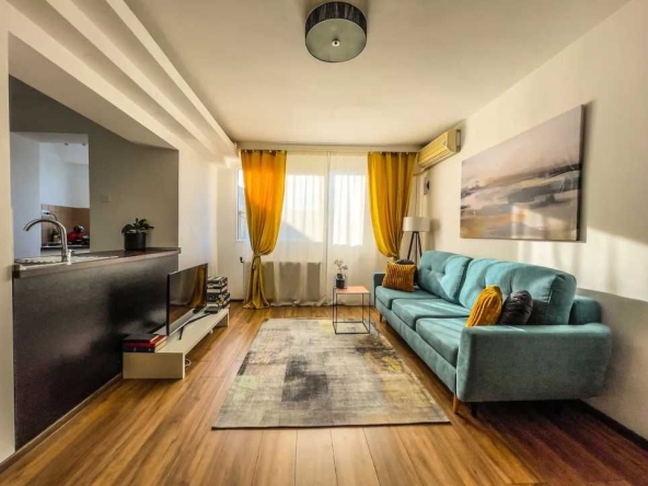 Дава се под наем Тристаен апартамент в Пловдив, Южен - 95 кв.м за 413.1 € - Снимка #1