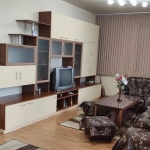 Дава се под наем Тристаен апартамент в Пловдив, Христо Смирненски - 100 кв.м за 425 € - Снимка #1