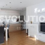 Дава се под наем Тристаен апартамент в Варна, Цветен квартал - 113 кв.м за 600 € - Снимка #1