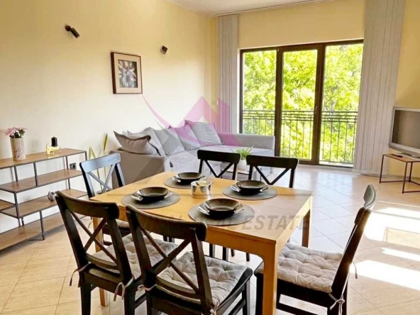 Дава се под наем Тристаен апартамент в к.к. Златни пясъци - 87 кв.м за 600 € - Снимка #1