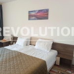 Дава се под наем Едностаен апартамент в к.к. Св.Св. Константин и Елена - 40 кв.м за 300 € - Снимка #1