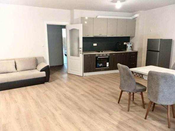 Дава се под наем Двустаен апартамент в Варна, Колхозен пазар - 68 кв.м за 650 € - Снимка #1