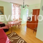 Дава се под наем Двустаен апартамент в Варна, Колхозен пазар - 50 кв.м за 325 € - Снимка #1