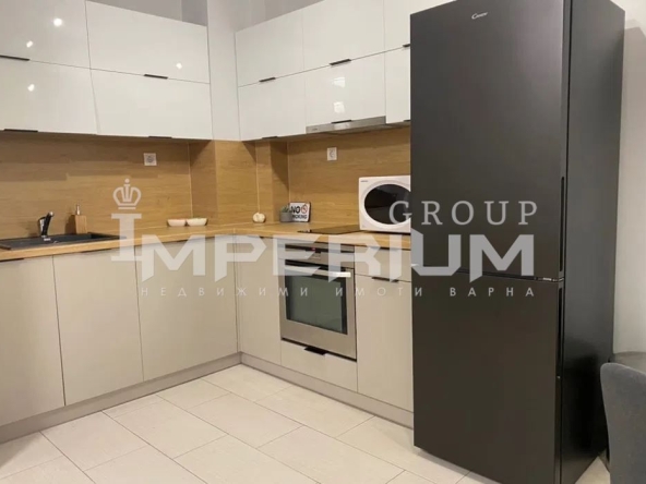 Дава се под наем Двустаен апартамент в Варна, Лятно кино Тракия - 75 кв.м за 459 € - Снимка #1