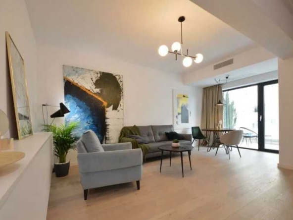 Дава се под наем Тристаен апартамент в Пловдив, Каменица 2 - 90 кв.м за 339.15 € - Снимка #1