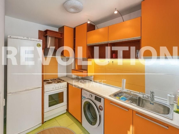 Дава се под наем Двустаен апартамент в Варна, Базар Левски - 50 кв.м за 498.27 € - Снимка #1