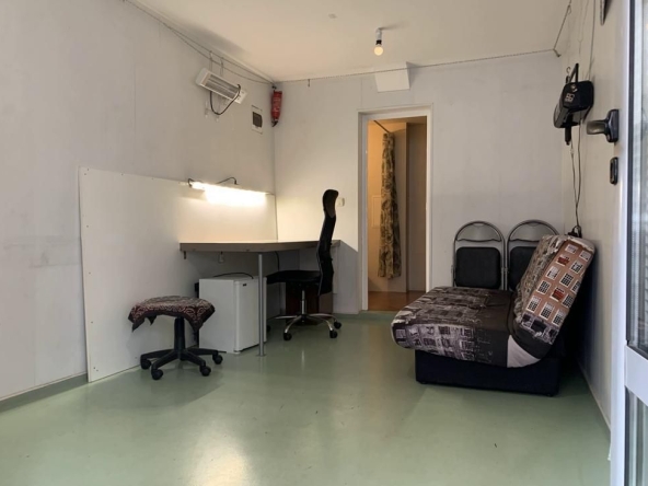 Дава се под наем Офис в София, Хиподрума - 20 кв.м за 375 € - Снимка #1