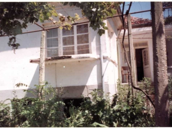 Къща в с. Савино, Област Ямбол - 75 кв.м за 157 €/кв.м - Снимка #1