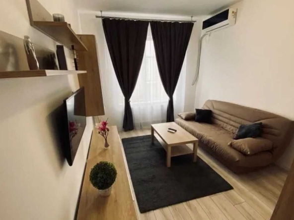 Дава се под наем Едностаен апартамент в Бургас, Изгрев - 40 кв.м за 188.7 € - Снимка #1