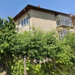 Етаж от къща в Кюстендил, Бузлуджа - 100 кв.м за 650 €/кв.м - Снимка #1