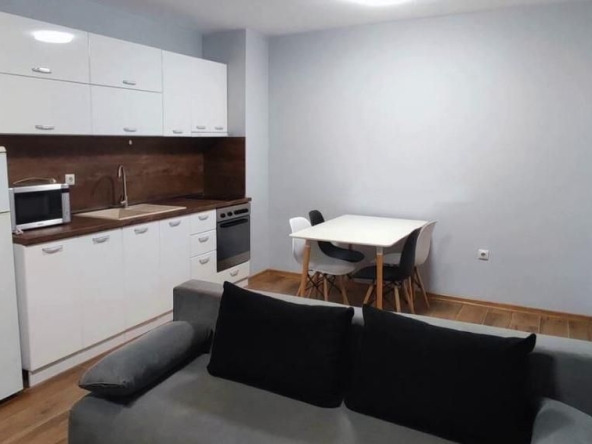 Дава се под наем Двустаен апартамент в Пловдив, Южен - 70 кв.м за 485 € - Снимка #1