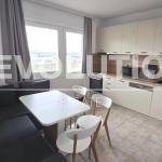 Дава се под наем Тристаен апартамент в Варна, Център - 80 кв.м за 750 € - Снимка #1