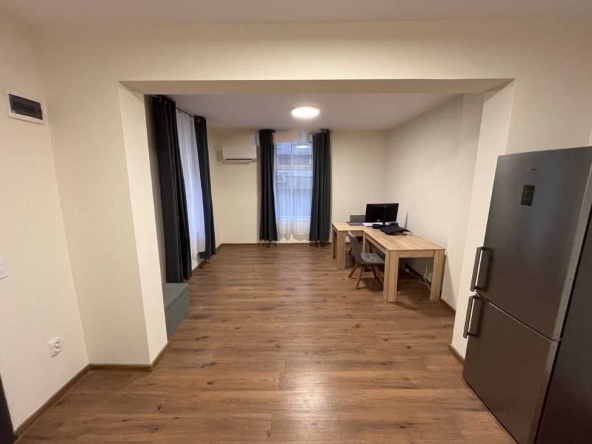 Двустаен апартамент в Бургас, Център - 65 кв.м за 3254 €/кв.м - Снимка #1