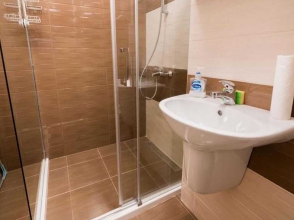 Едностаен апартамент в София, Студентски град - 43 кв.м за 1977 €/кв.м - Снимка #1