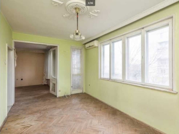 Тристаен апартамент в София, Център - 103 кв.м за 1107 €/кв.м - Снимка #1