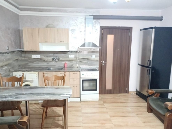 Дава се под наем Двустаен апартамент в Пловдив, Кършияка - 55 кв.м за 425 € - Снимка #1