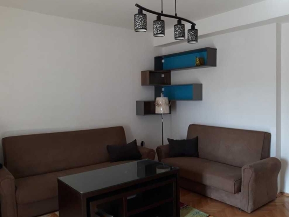 Дава се под наем Тристаен апартамент в Пловдив, Каменица 2 - 78 кв.м за 321.3 € - Снимка #1