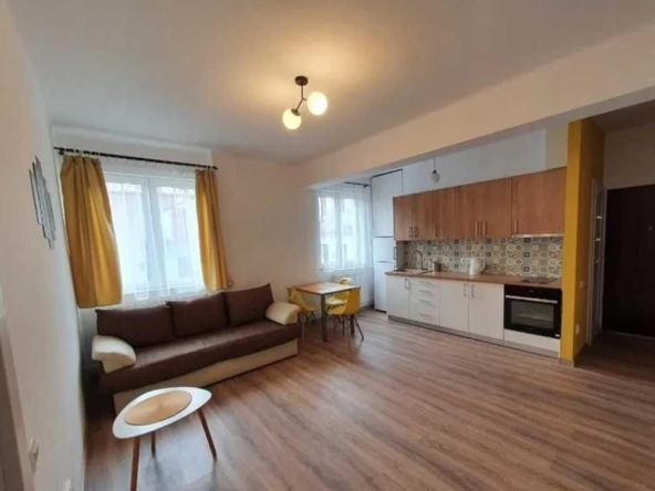 Дава се под наем Двустаен апартамент в Пловдив, Въстанически - 60 кв.м за 285.6 € - Снимка #1