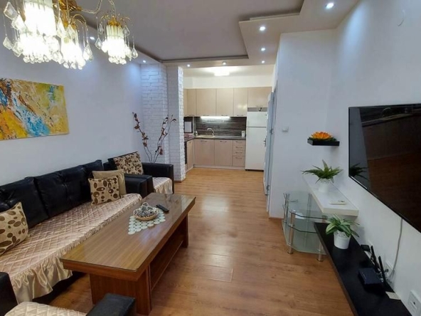 Дава се под наем Двустаен апартамент в Пловдив, Тракия - 65 кв.м за 445 € - Снимка #1