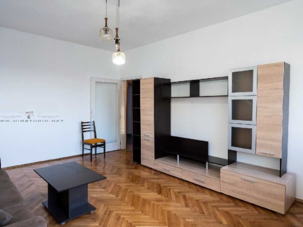 Дава се под наем Тристаен апартамент в София, Зона Б-18 - 91 кв.м за 561 € - Снимка #1