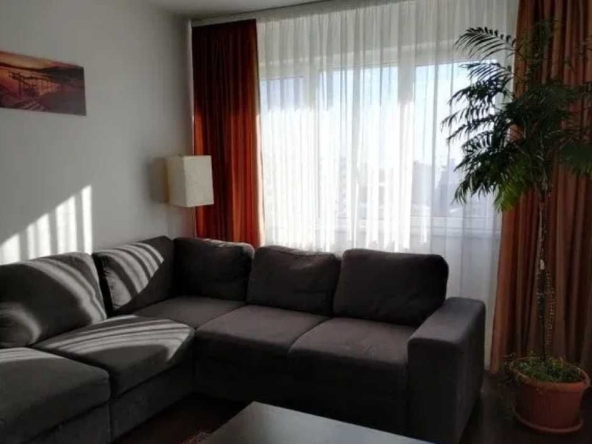 Дава се под наем Двустаен апартамент в Пловдив, Гагарин - 60 кв.м за 204 € - Снимка #1