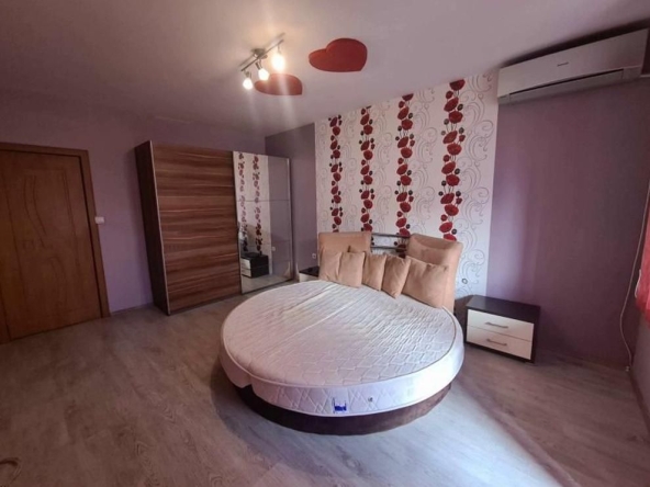 Дава се под наем Тристаен апартамент в София, Люлин 6 - 113 кв.м за 719 € - Снимка #1