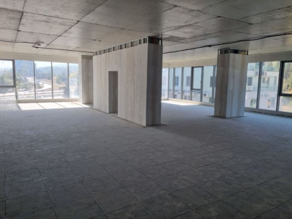 Дава се под наем Офис в София, Манастирски ливади - 390 кв.м за 3734.22 € - Снимка #1