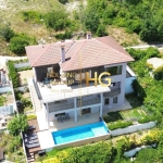 Къща в Балчик - 325 кв.м за 1077 €/кв.м - Снимка #1