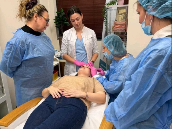 Дава се под наем Офис в София, Дружба 2 - 30 кв.м за 398.82 € - Снимка #1