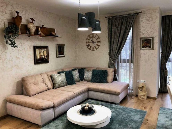 Дава се под наем Двустаен апартамент в Пловдив, Център - 76 кв.м за 510 € - Снимка #1