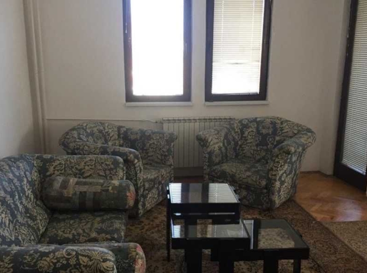 Дава се под наем  в Бургас, Братя Миладинови - 20 кв.м за 76.5 € - Снимка #1