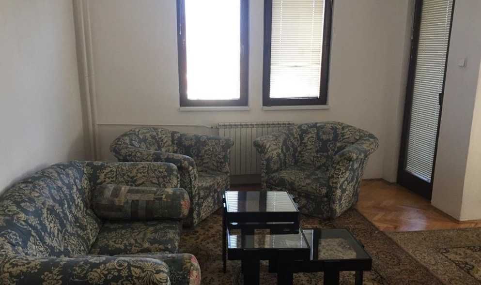 Дава се под наем  в Бургас, Братя Миладинови - 20 кв.м за 76.5 € - Снимка #1