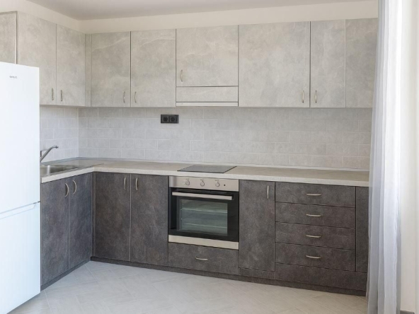 Дава се под наем Двустаен апартамент в Варна, Младост 1 - 52 кв.м за 400 € - Снимка #1