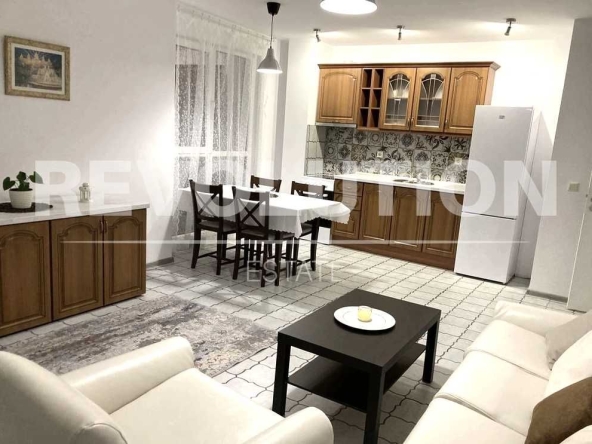 Дава се под наем Тристаен апартамент в Варна, Левски - 90 кв.м за 598.23 € - Снимка #1