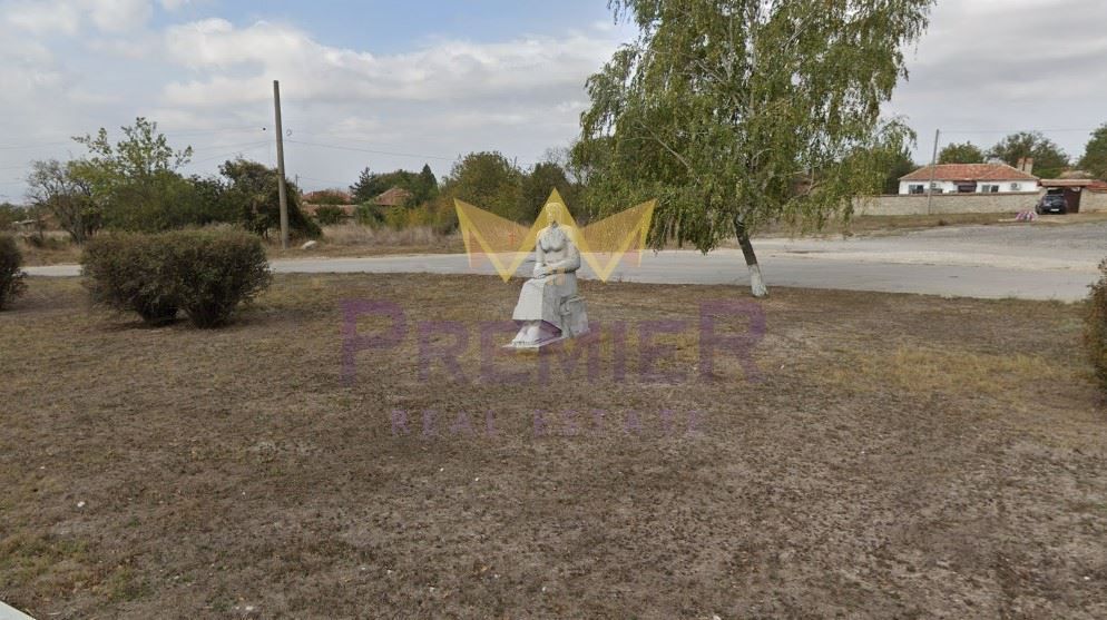 Парцел в с. Аврен, Област Варна - 2500 кв.м за 4 €/кв.м - Снимка #1